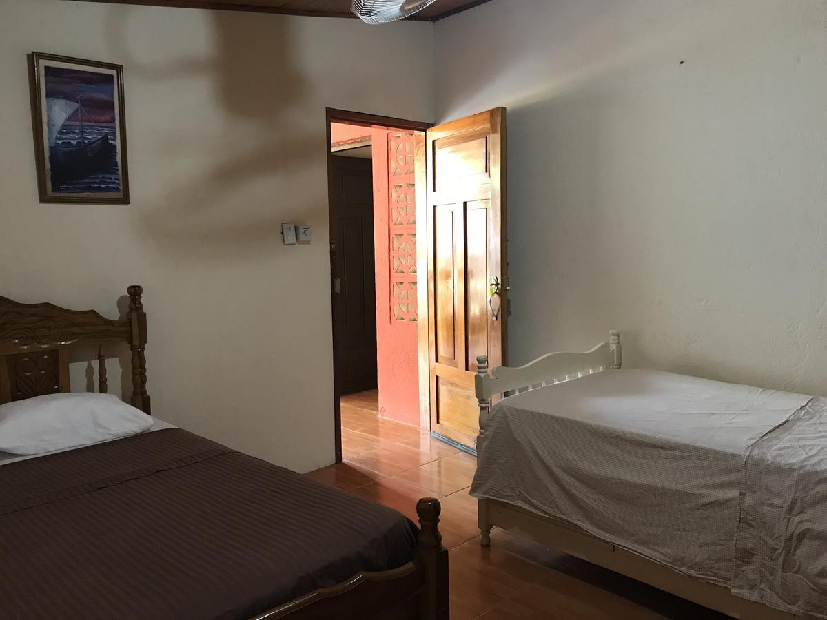 Hostal Augustos San Juan del Sur Exterior photo